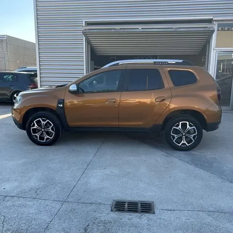 Usado Dacia Duster Prestige 131 CV (96 kW) 2020 Naranja SUV