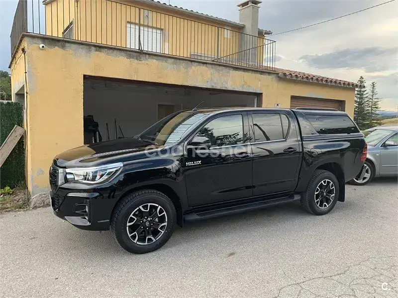 Usado Toyota HiLux 150 CV (110 kW) 2020 Negro Pickup/Camioneta
