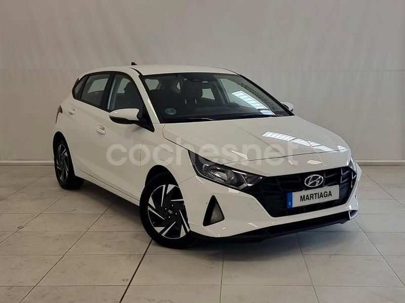 Usado Hyundai i20 84 CV (61 kW) 2023 Blanco Berlina