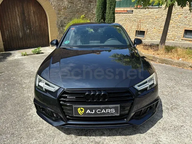 Usado Audi A4 S-Line 252 CV (185 kW) 2017 Azul Berlina
