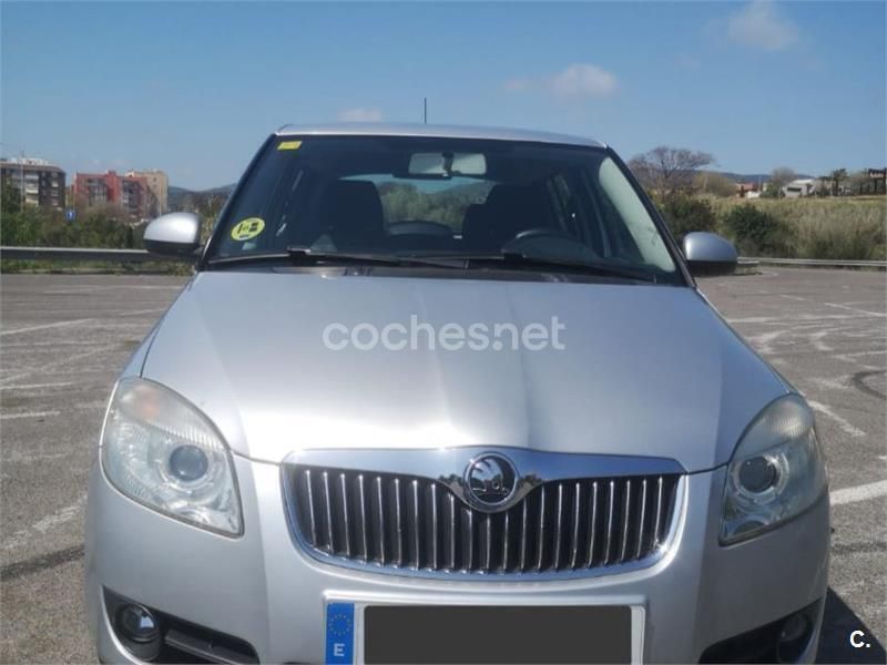 Gris / plata Usado 2007 Skoda Fabia Berlina | 4800 € (Un poco caro) - Imagen 1/4