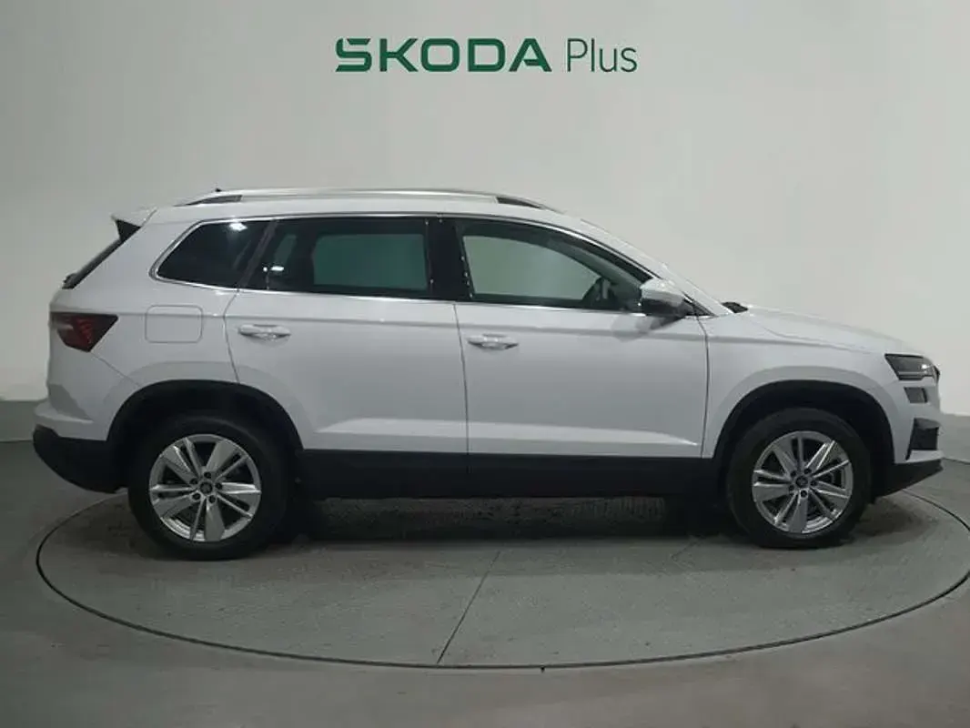Nuevo Skoda Karoq Selection 116 CV (85 kW) 2026 Blanco SUV