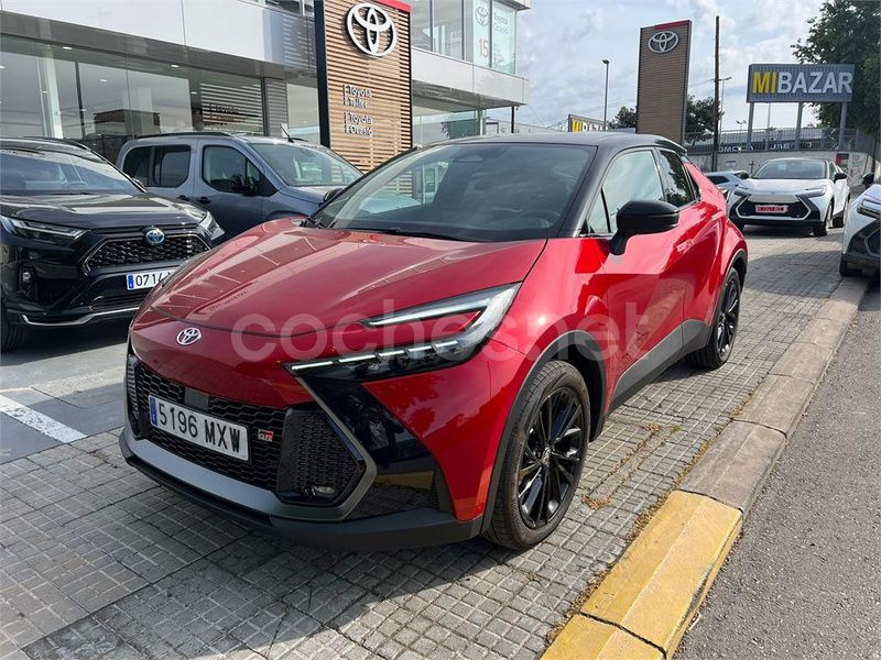 Rojo Usado 2025 Toyota C-HR Sport SUV | 36.790 € - Imagen 1/4