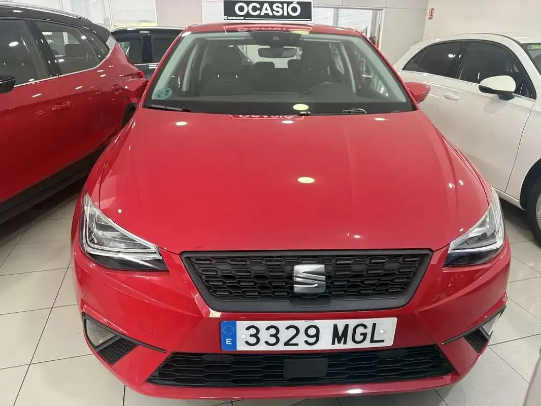 Usado Seat Ibiza Style 80 CV (58 kW) 2023 Rojo Utilitario