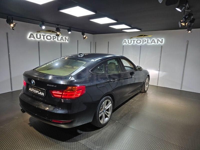 Usado BMW 325 Gran Turismo 218 CV (160 kW) 2015 Negro Berlina