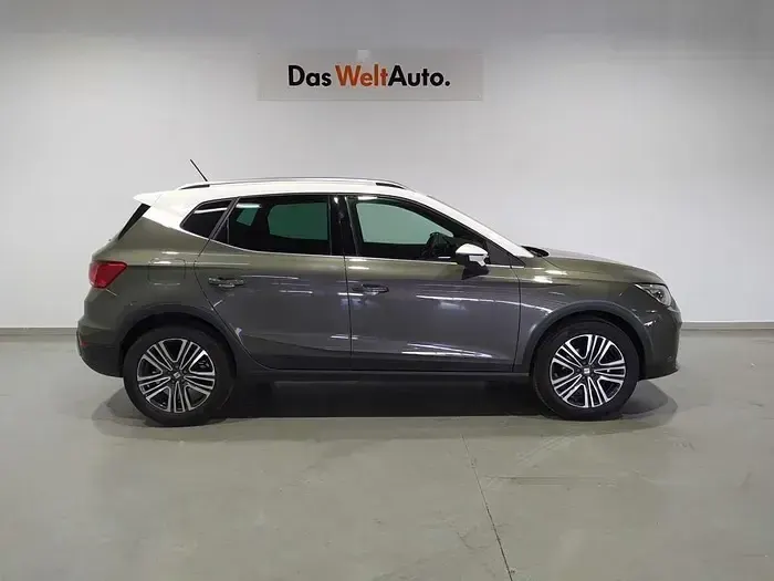Usado Seat Arona Xperience 115 CV (84 kW) 2025 Gris SUV