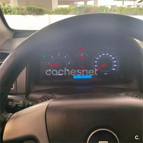 Usado Chevrolet Captiva LT 163 CV (119 kW) 2012 Blanco SUV