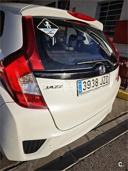 Usado Honda Jazz Trend 102 CV (75 kW) 2017 Blanco Utilitario