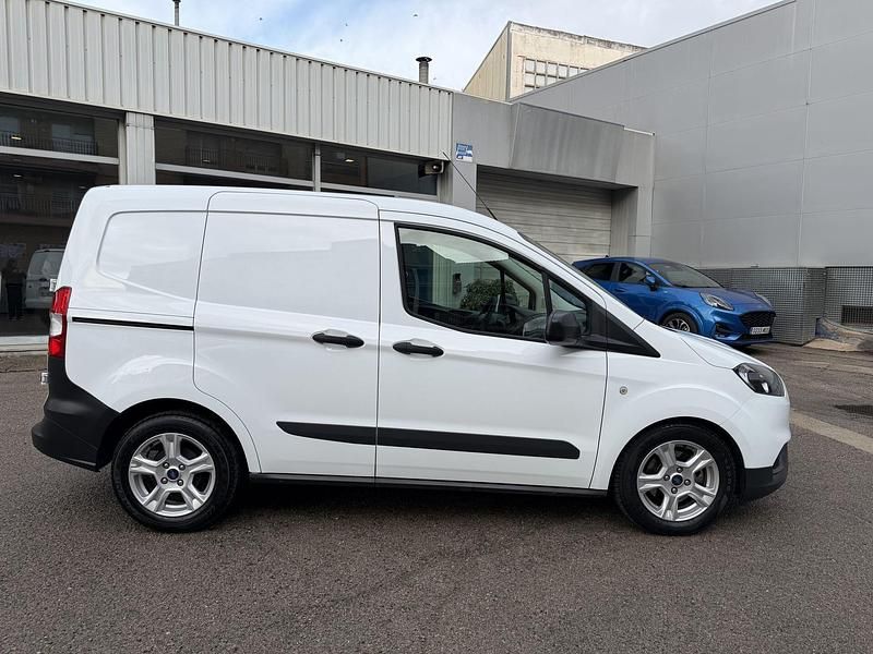 Usado Ford Transit Trend 100 CV (73 kW) 2019 Blanco Berlina