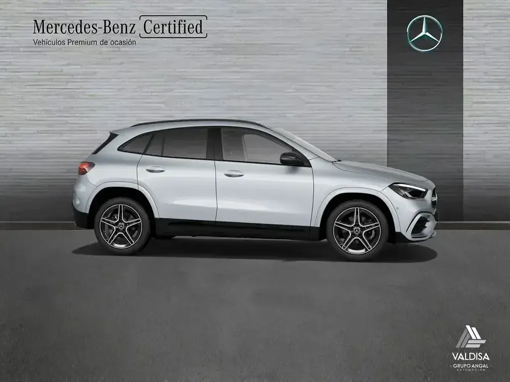Usado Mercedes GLA200 150 CV (110 kW) 2026 Gris SUV