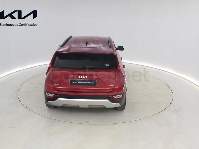 Usado Kia Niro 138 CV (101 kW) 2025 Granate SUV