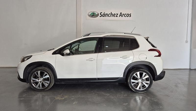 Usado Peugeot 2008 Allure 100 CV (73 kW) 2019 Blanco SUV
