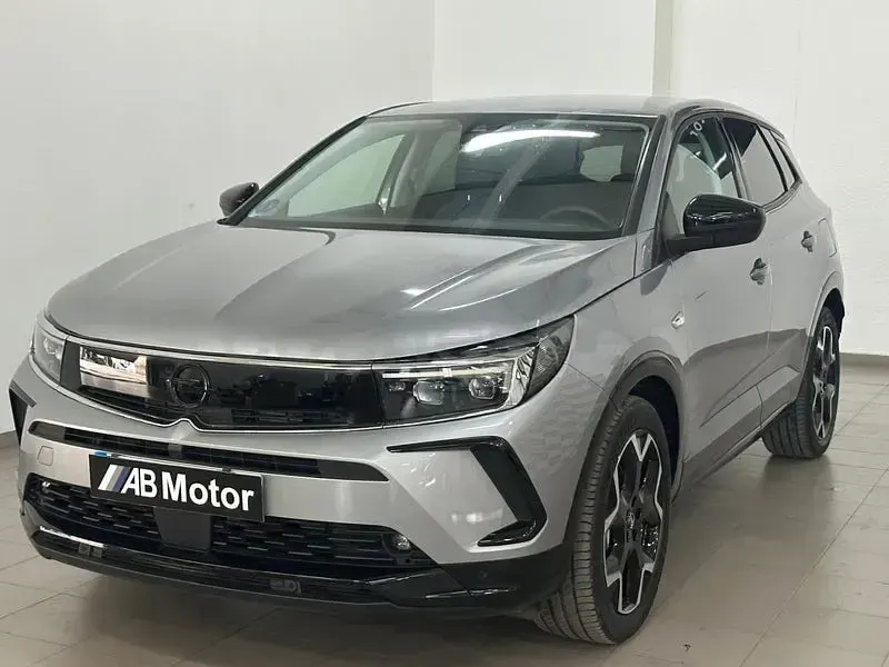Usado Opel Grandland Electric 224 CV (164 kW) 2024 Gris / plata SUV