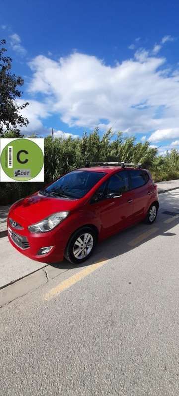 Rojo Usado 2014 Hyundai ix20 Monovolumen | 9890 € (Precio justo) - Imagen 1/4