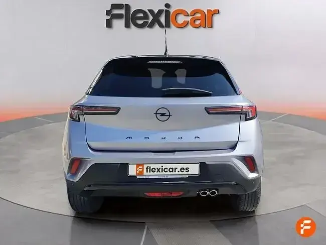 Usado Opel Mokka GS Line 130 CV (95 kW) 2022 Gris SUV