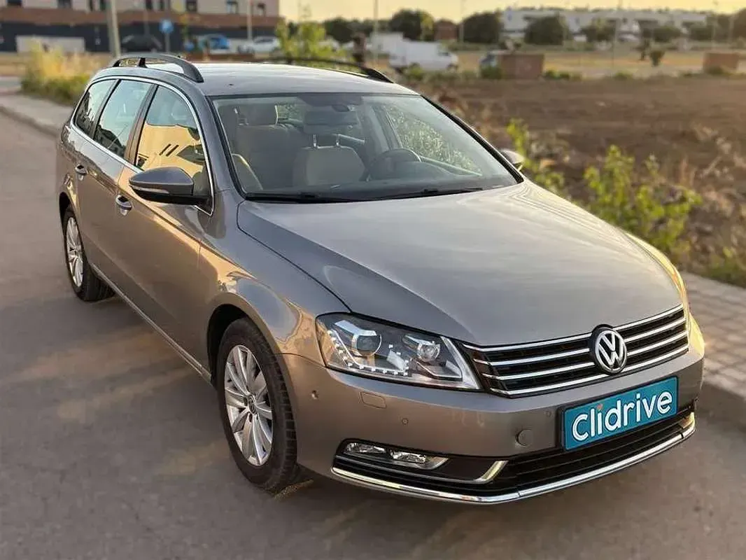Usado VW Passat Edition 140 CV (102 kW) 2012 Beige Familiar