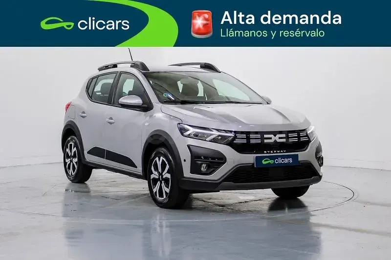Usado Dacia Sandero Stepway 101 CV (74 kW) 2023 Gris / plata Berlina