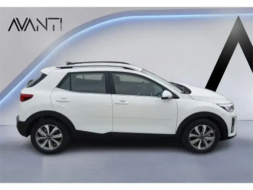 Usado Kia Stonic 101 CV (74 kW) 2024 Blanco SUV
