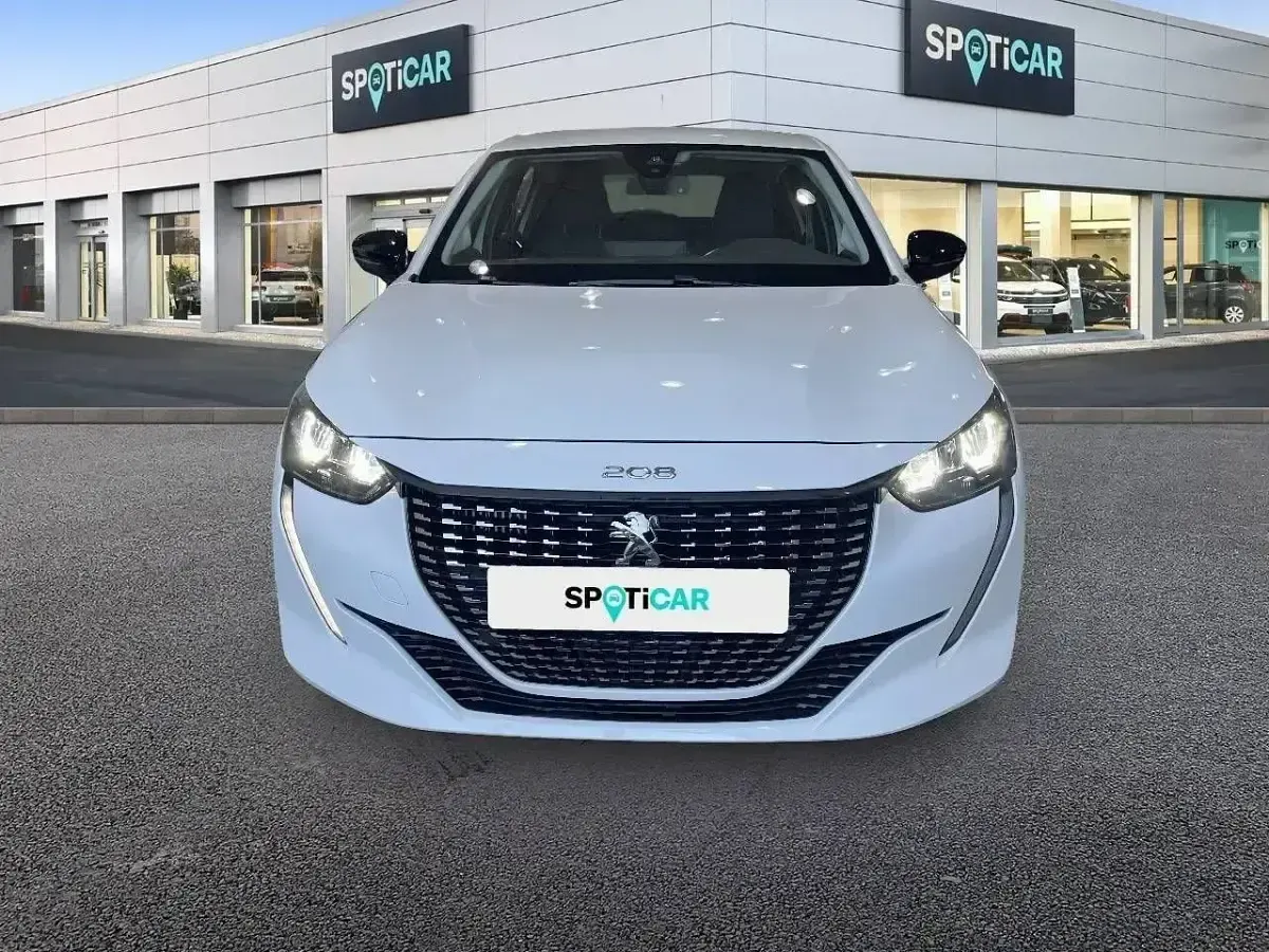 Usado Peugeot 208 Active 75 CV (55 kW) 2023 Blanco Utilitario