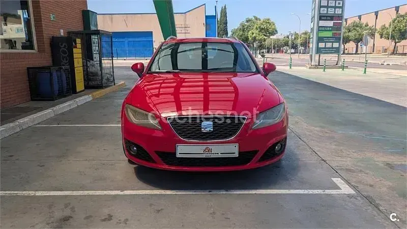 Usado Seat Exeo Sport 170 CV (125 kW) 2013 Rojo Familiar
