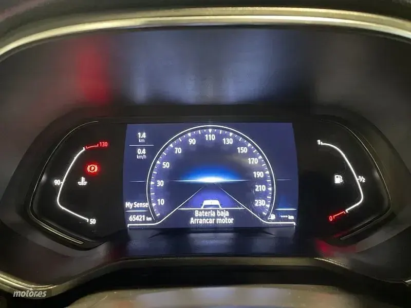 Usado Renault Clio V Zen 91 CV (66 kW) 2021 Gris Berlina