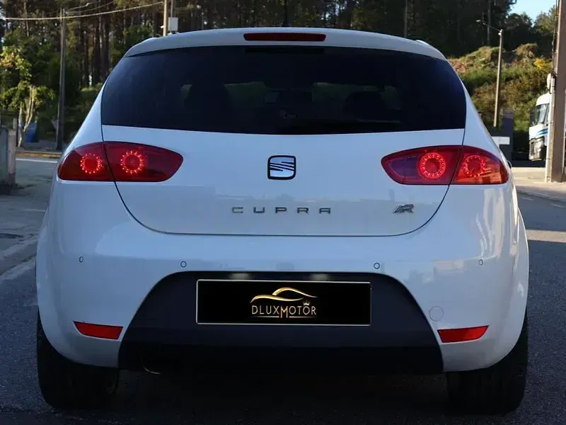 Usado Seat Leon CUPRA 265 CV (194 kW) 2011 Blanco Utilitario