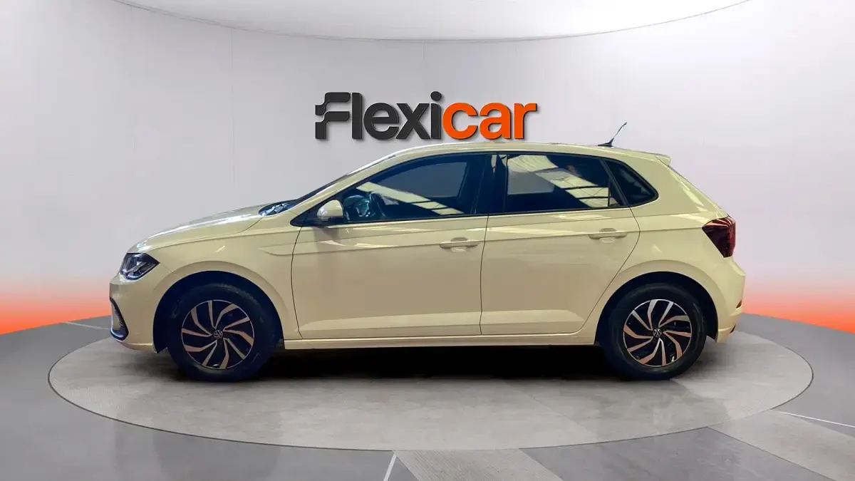 Usado VW Polo Life 95 CV (69 kW) 2023 Blanco Utilitario