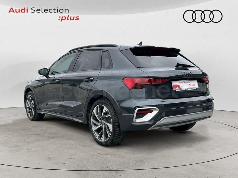 Usado Audi A3 Advanced Plus 204 CV (150 kW) 2025 Gris / plata Berlina