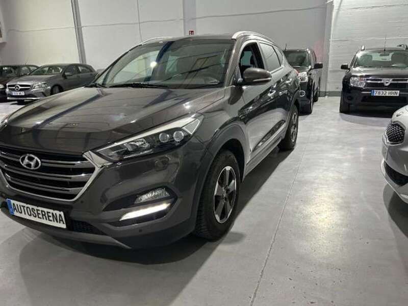 Usado Hyundai Tucson Premium 185 CV (136 kW) 2016 Gris SUV