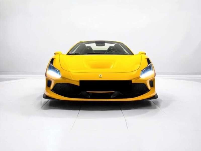 Amarillo Usado 2022 Ferrari F8 Descapotable | 349.900 € - Imagen 1/4