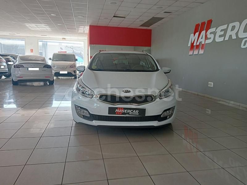 Usado Kia ProCeed 110 CV (80 kW) 2014 Blanco Utilitario