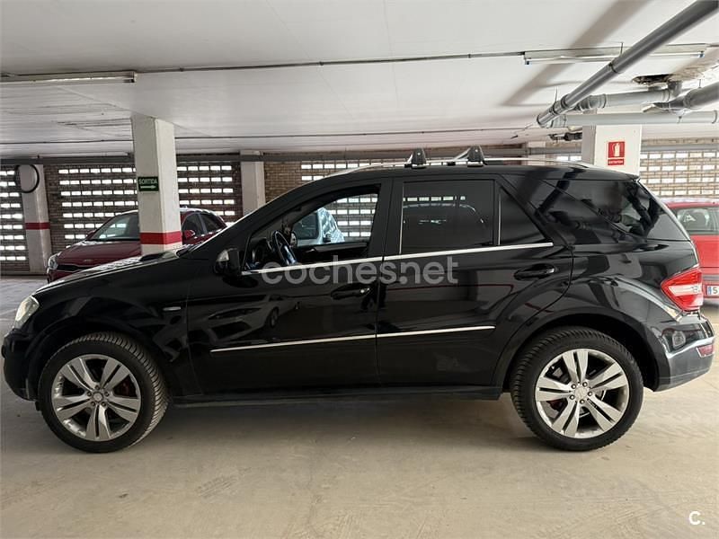 Usado Mercedes ML300 190 CV (139 kW) 2010 Negro SUV