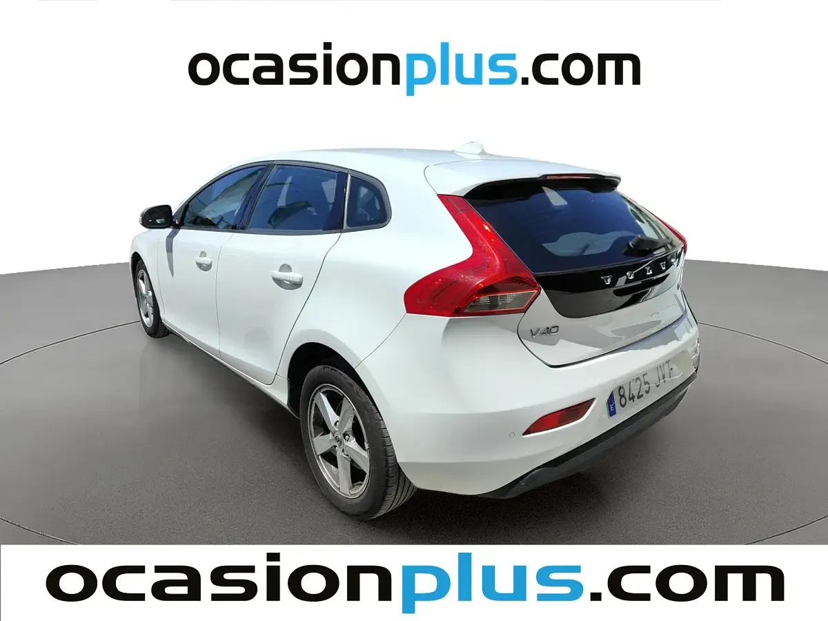 Usado Volvo V40 Kinetic 150 CV (110 kW) 2016 Blanco Utilitario