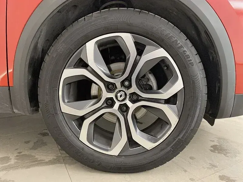 Usado Renault Captur Techno 140 CV (102 kW) 2023 Rojo SUV