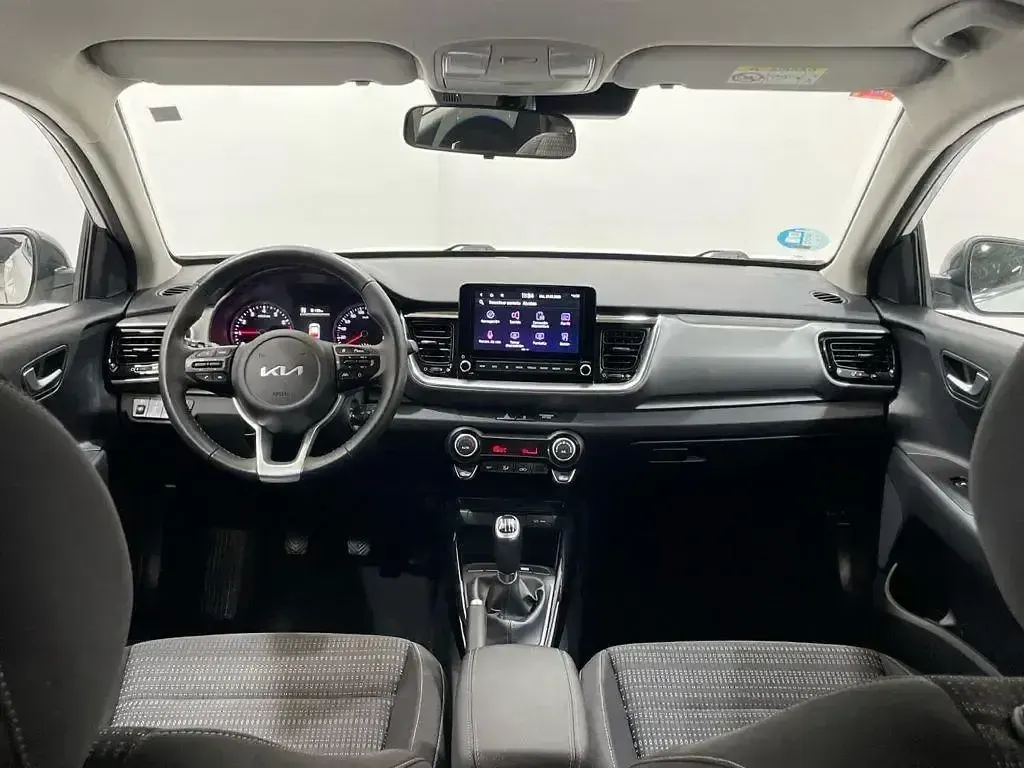 Usado Kia Stonic 100 CV (73 kW) 2021 Blanco SUV