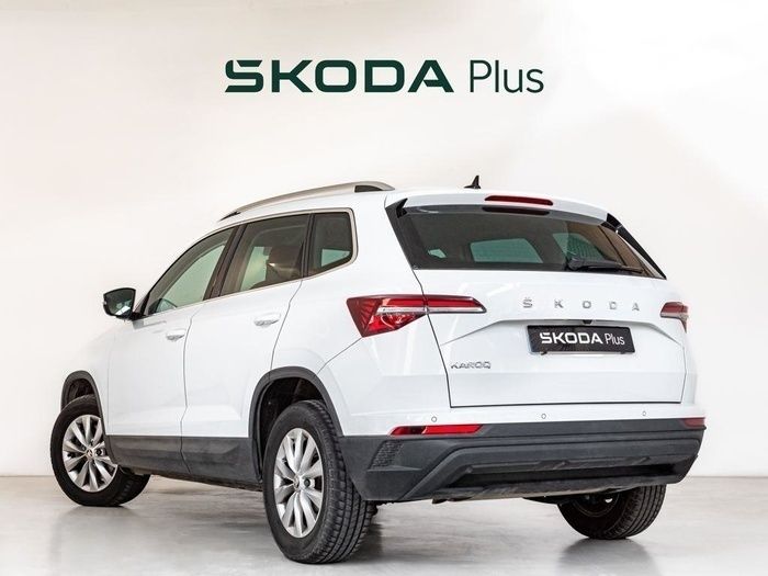 Blanco Usado 2024 Skoda Karoq Selection SUV | 26.900 € (Un poco caro) - Imagen 1/4