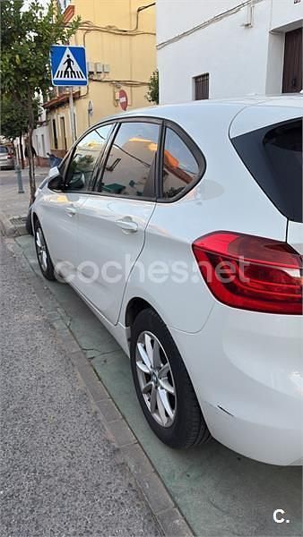 Usado BMW 216 Active Tourer 116 CV (85 kW) 2015 Blanco Monovolumen