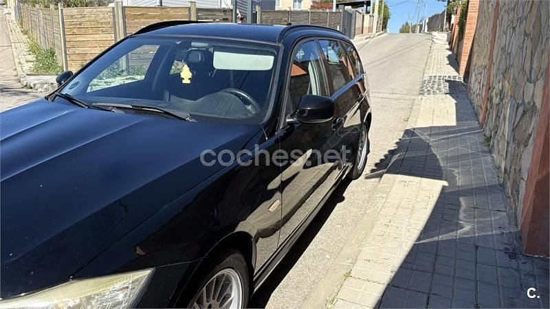 Usado BMW 316 116 CV (85 kW) 2011 Negro Familiar