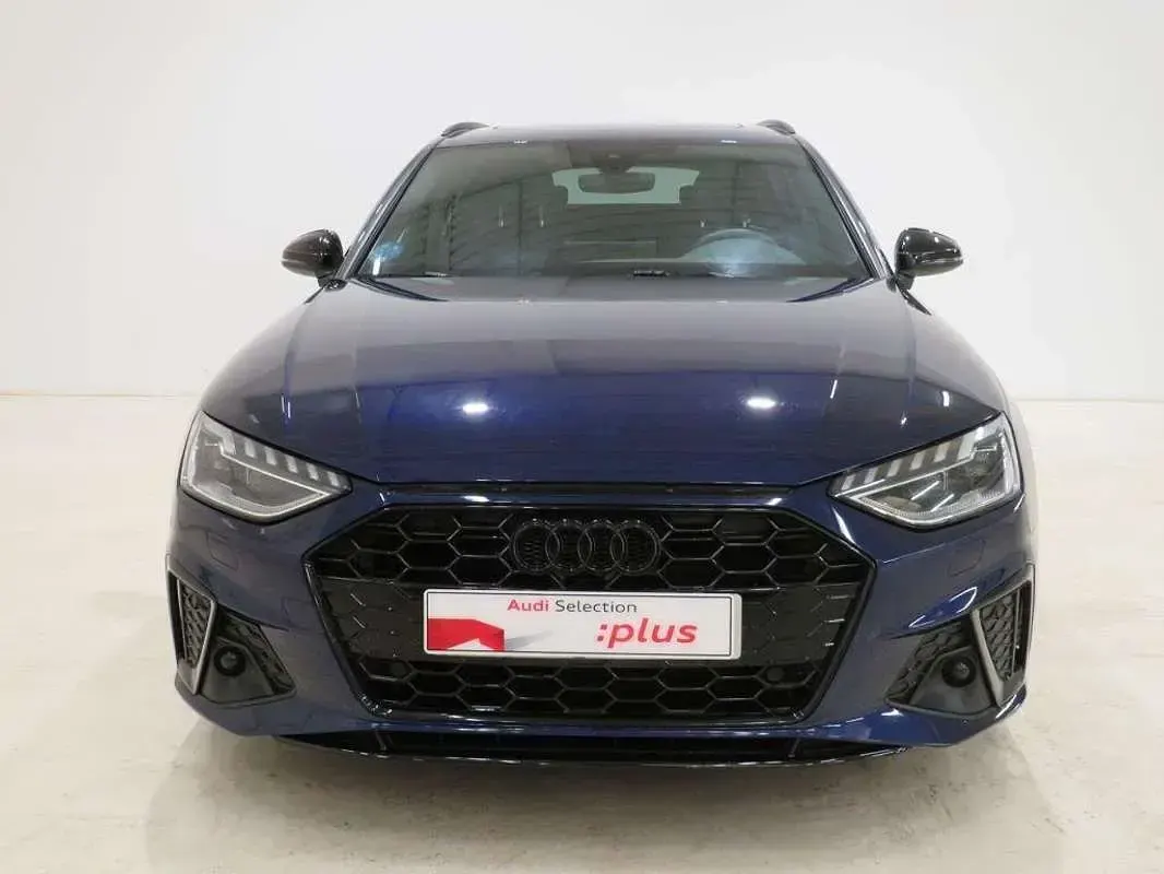 Usado Audi A4 S-Line 163 CV (119 kW) 2024 Azul Familiar