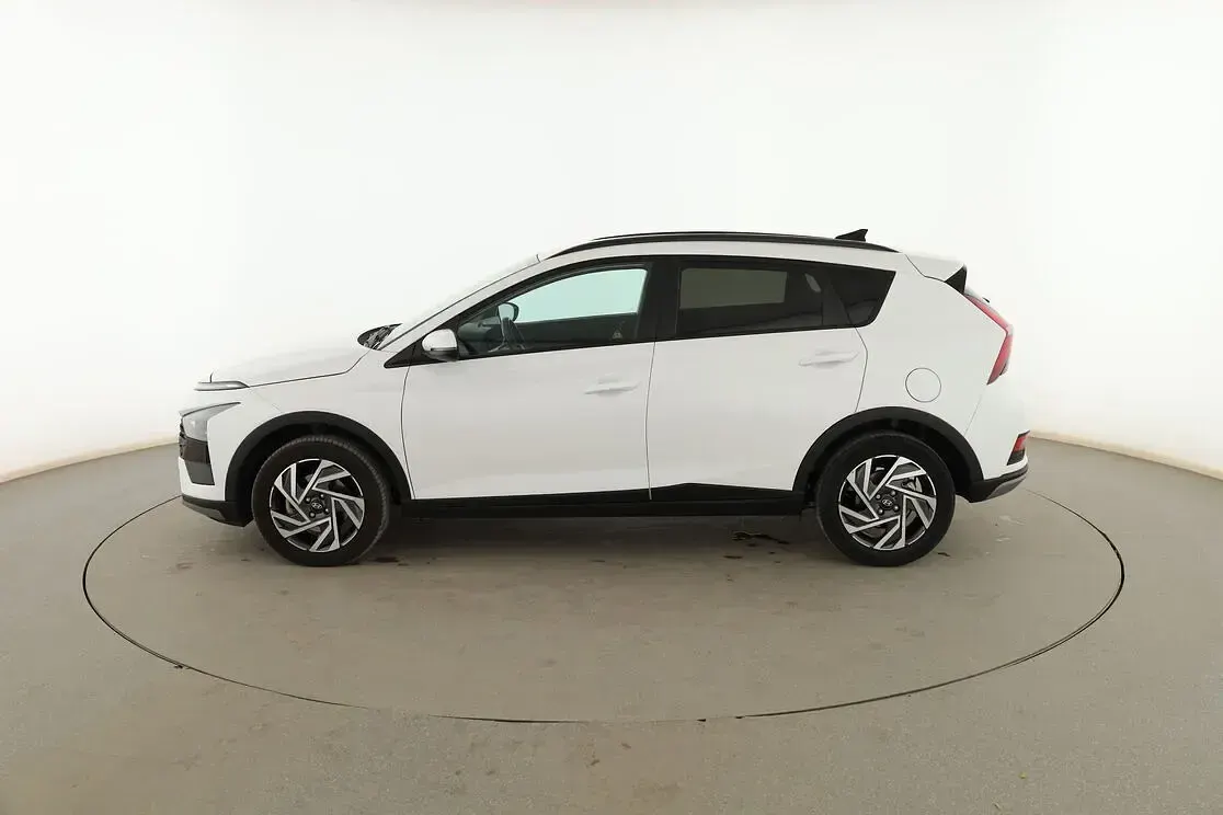 Usado Hyundai Bayon 101 CV (74 kW) 2024 Blanco SUV