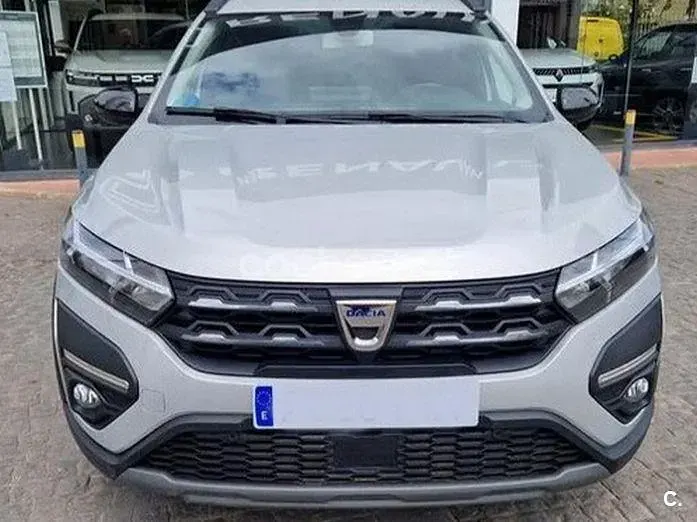 Usado Dacia Jogger Extreme 100 CV (73 kW) 2022 Blanco Monovolumen