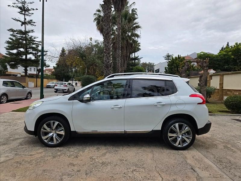 Usado Peugeot 2008 Active 100 CV (73 kW) 2016 Blanco SUV