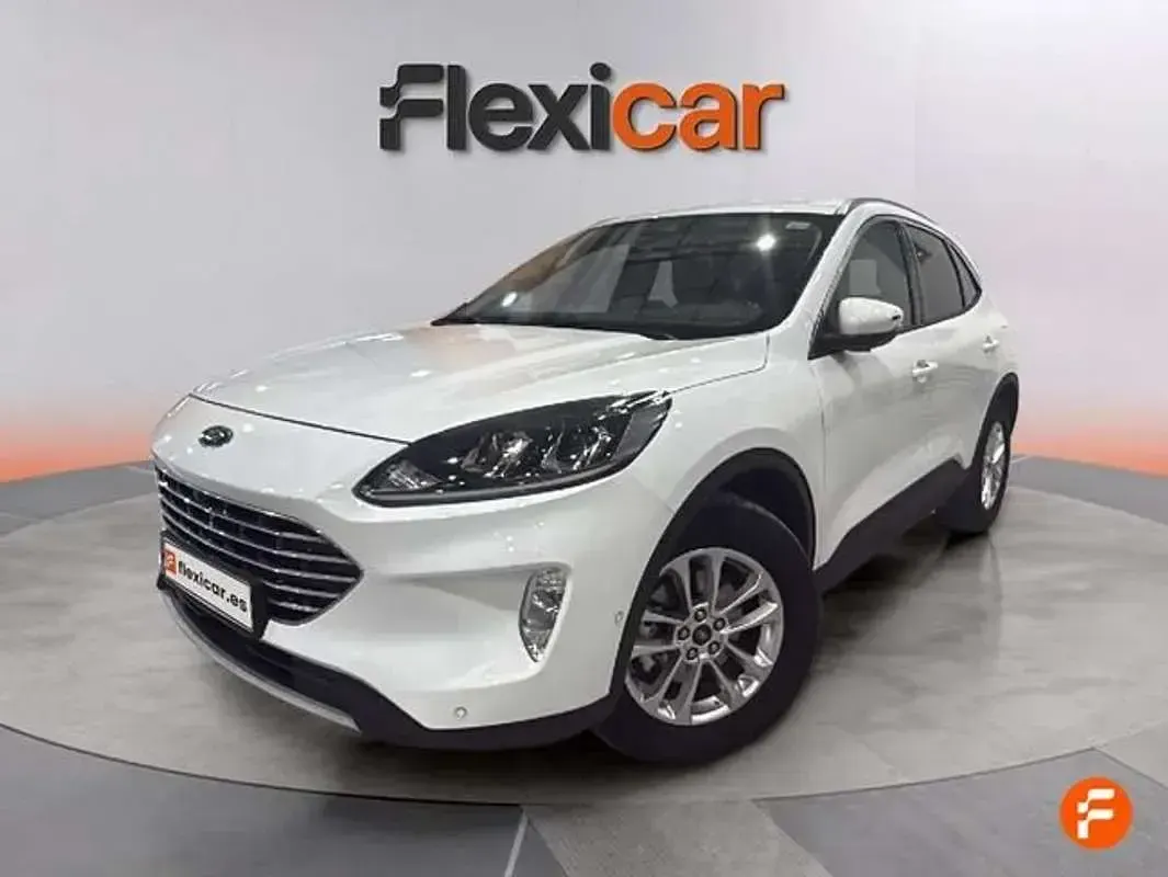 Usado Ford Kuga ST-Line 150 CV (110 kW) 2023 Blanco SUV