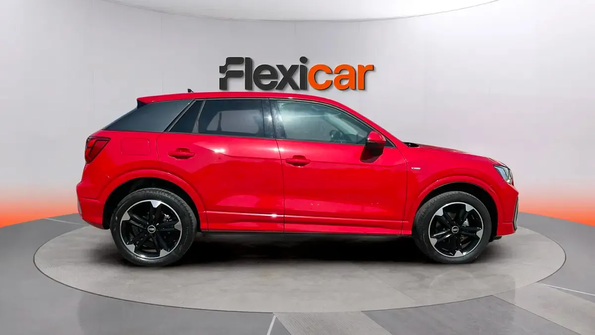 Usado Audi Q2 S-Line 150 CV (110 kW) 2021 Rojo SUV