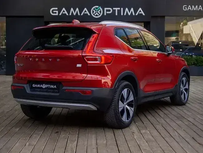 Usado Volvo XC40 Inscription 262 CV (192 kW) 2021 Rojo SUV