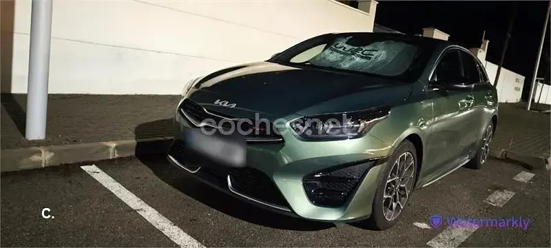 Usado Kia ProCeed GT-Line 140 CV (102 kW) 2024 Verde Familiar