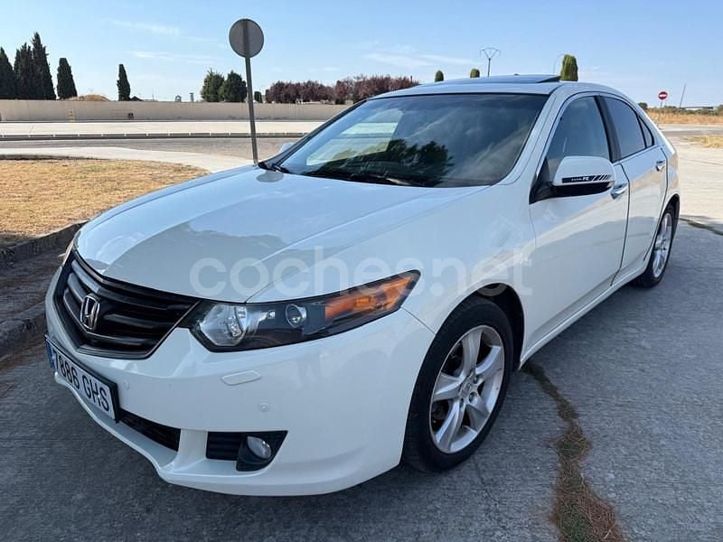 Blanco Usado 2009 Honda Accord Executive Berlina | 6000 € (Precio justo) - Imagen 1/4