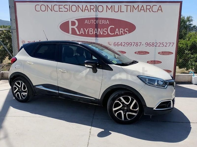 Usado Renault Captur Zen 90 HP (66 kW) 2014 Bege SUV