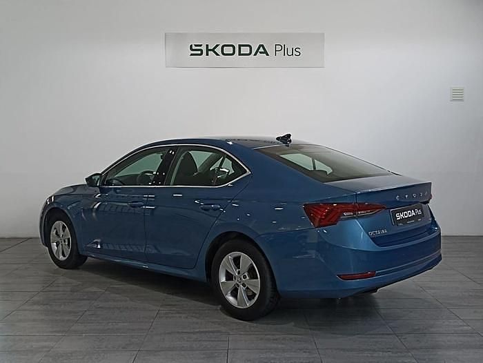 Azul Usado 2021 Skoda Octavia Ambition | 17.500 € (Buen precio) - Imagen 1/4