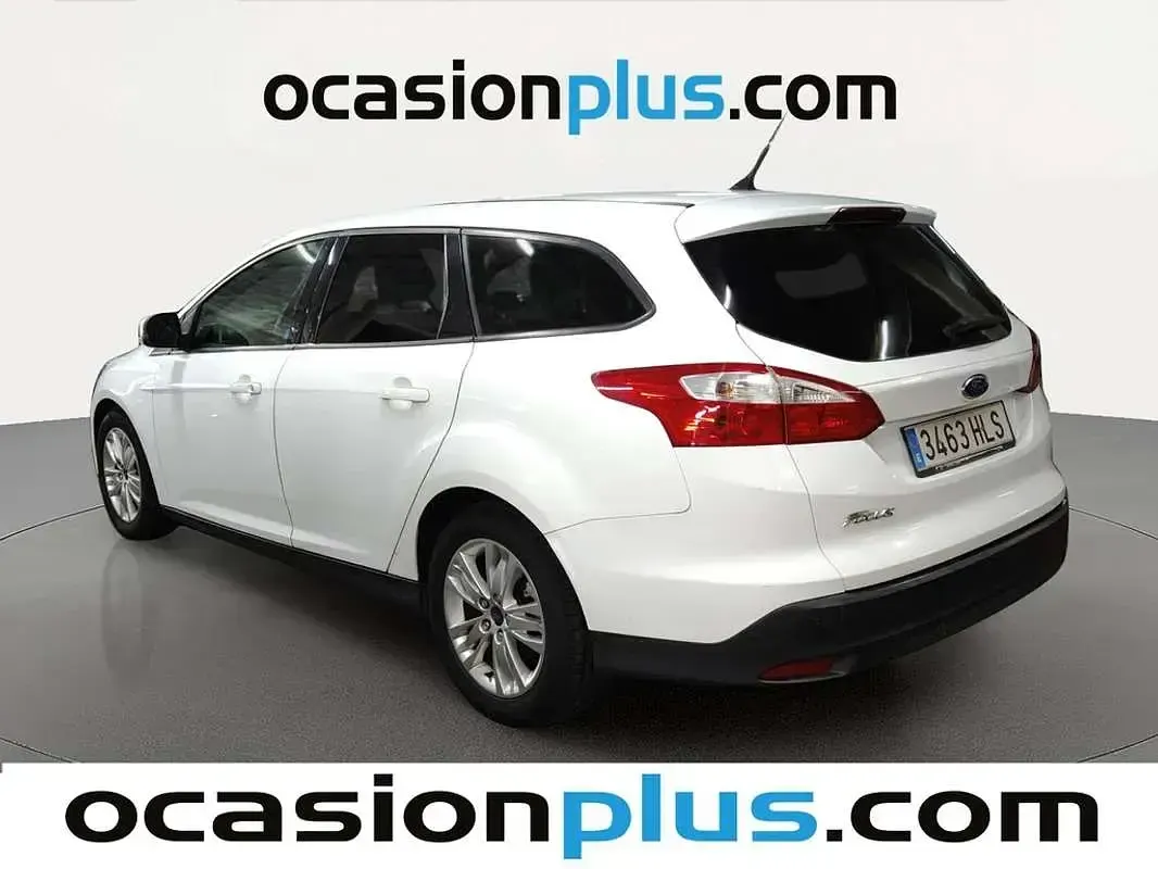 Usado Ford Focus Trend 125 CV (91 kW) 2012 Blanco Familiar